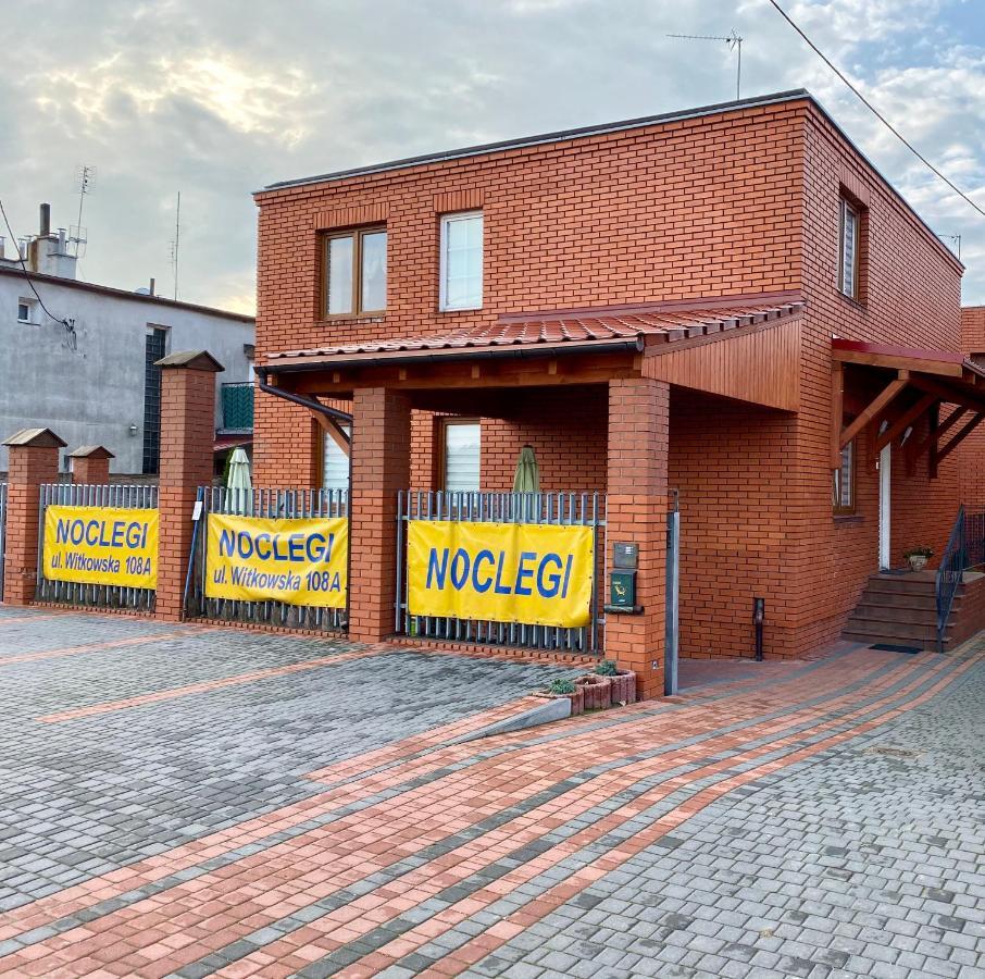 Pokoje Goscinne Gniezno Exterior photo